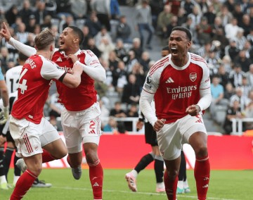 英超换了大结局？超算预测阿森纳将逆转利物浦夺冠，曼联仅排第15