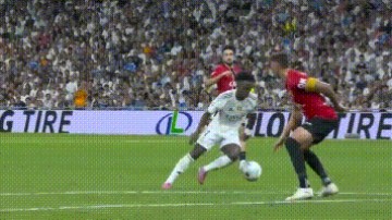 一场2-1！让巴萨有压力了：皇马主场逆转+赛季3连胜，西甲领跑